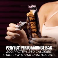 REDCON1 MRE Protein Bar, Crunchy Peanut Butter Cup - Contains MCT Oil + 20g of Whole Food Protein - Easily Digestible, Macro Balanced Low Sugar Meal Replacement Bar (12 Bars) gym sporti